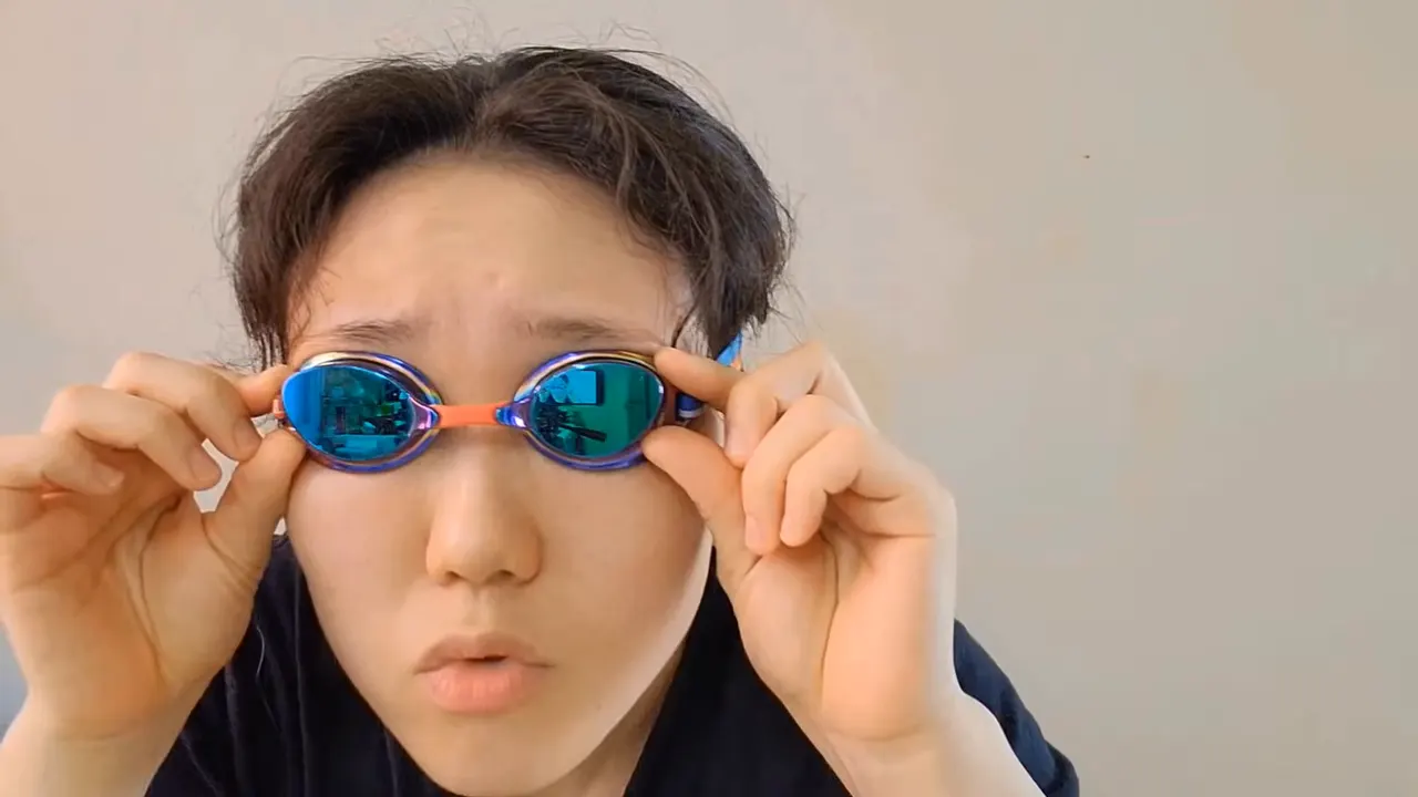 미러가 가장 짙은 미즈노 엑셀아이